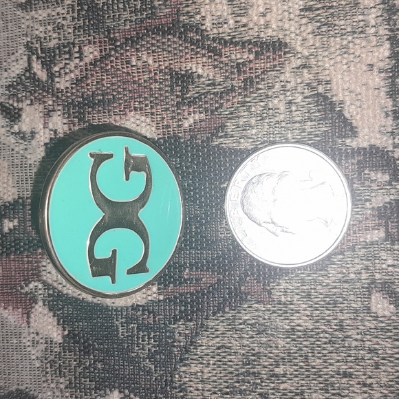 🌺GOLDTONE & GREEN GG Ring - Picture 5 of 5